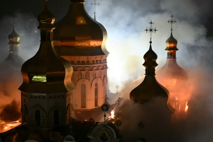 Incendio por bombardeo ruso en Catedral de la Dormición, Ucrania