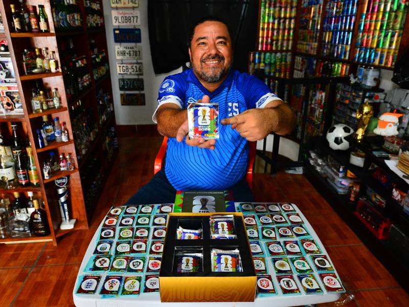 LM-Ricardo Cerén- Coleccionista- Mundiales- San Juan Opico- Futbol- Albunes- Vasos- Viajes