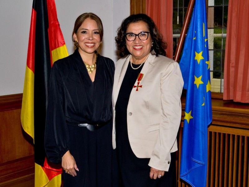 Lucy Cecilia Margarita Grimme Escobar