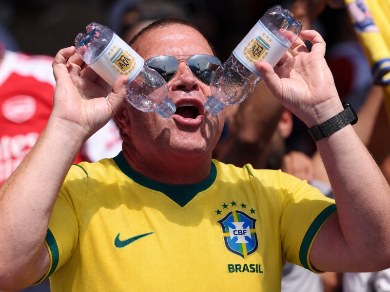 botellas agua brasil argentina futbol copa mundial mundo fifa 2026 estadio