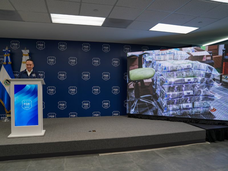 El Fiscal General, Rodolfo Delgado, anunció la devolución de dinero a las personas afectadas en el caso de Credicash. Foto EDH/Cortesía