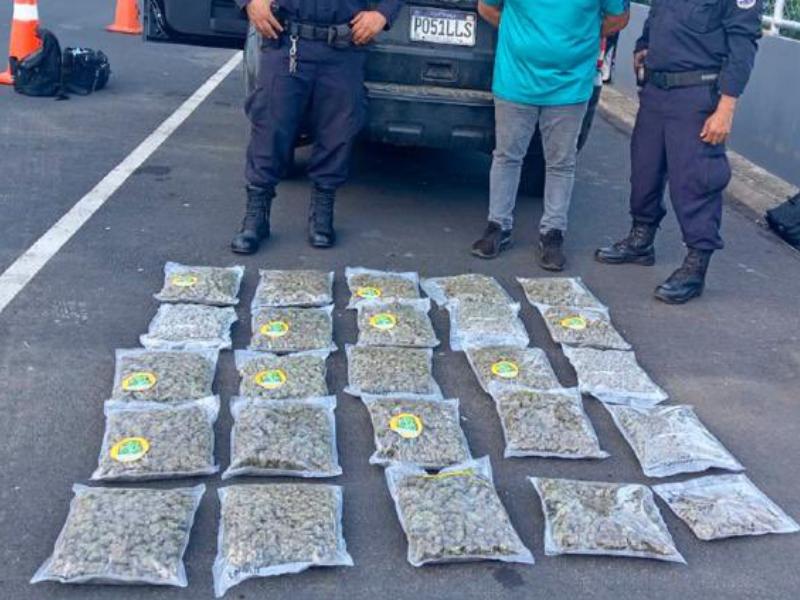 La droga fue decomisada en la frontera Las Chinamas en Ahuachapán. Foto EDH/Cortesía