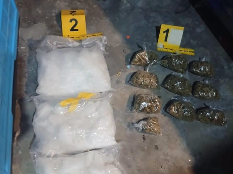 Parte de la droga decomisada a la menor en los procedimientos realizados por las autoridades en La Libertad. Foto EDH/Cortesía