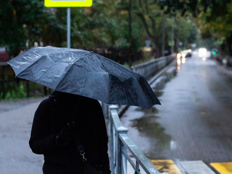 El MARN advirtió de lluvias para hoy por lo que las personas deben de tomar las consideraciones necesarias al salir de sus viviendas. Foto EDH/Cortesía