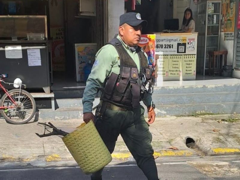 Retiran objetos que usaban para reservar parqueos