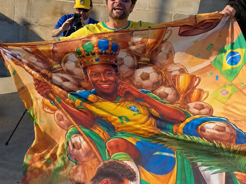 pele maradona messi copa mundo fifa mundial 2026 manto manta toalla imagen tela argentina brasil video viral indignacion morbo furia dolor el diario de hoy 01