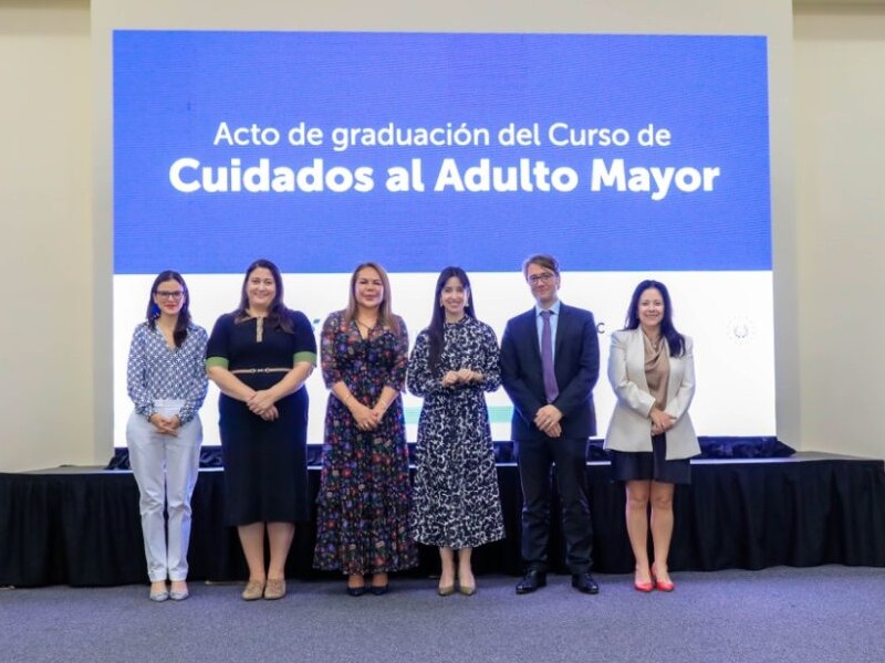 Adulto Mayor cuido derechos