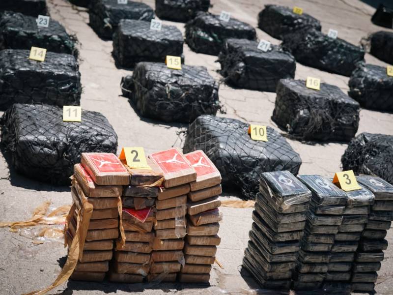 Las autoridades confirmaron que la droga no tenía destino final El Salvador. Foto EDH/Cortesía