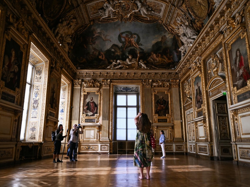 Museo del Louvre, Galería Apolo, en París