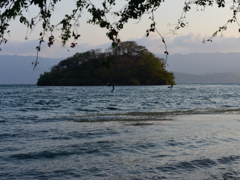 Lago de Ilopango ahogado