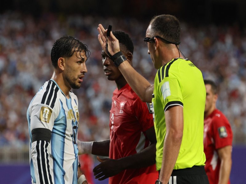 Leandro Paredes Futbolista argentino-arbitro