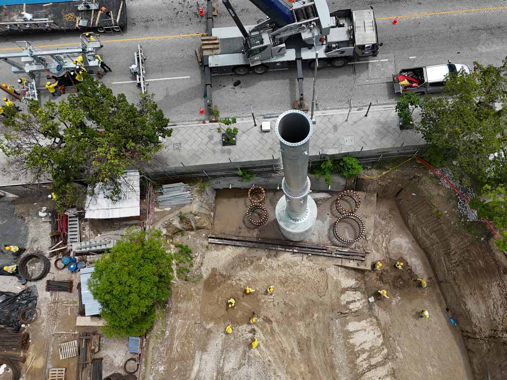 La construcción del Aerocable del Área Metropolitana de San Salvador avanza. La primera etapa conectará el sector de Mejicanos con un punto ubicado unas cuadras abajo del Parque Cuscatlán. Foto EDH/ Diana Anzora