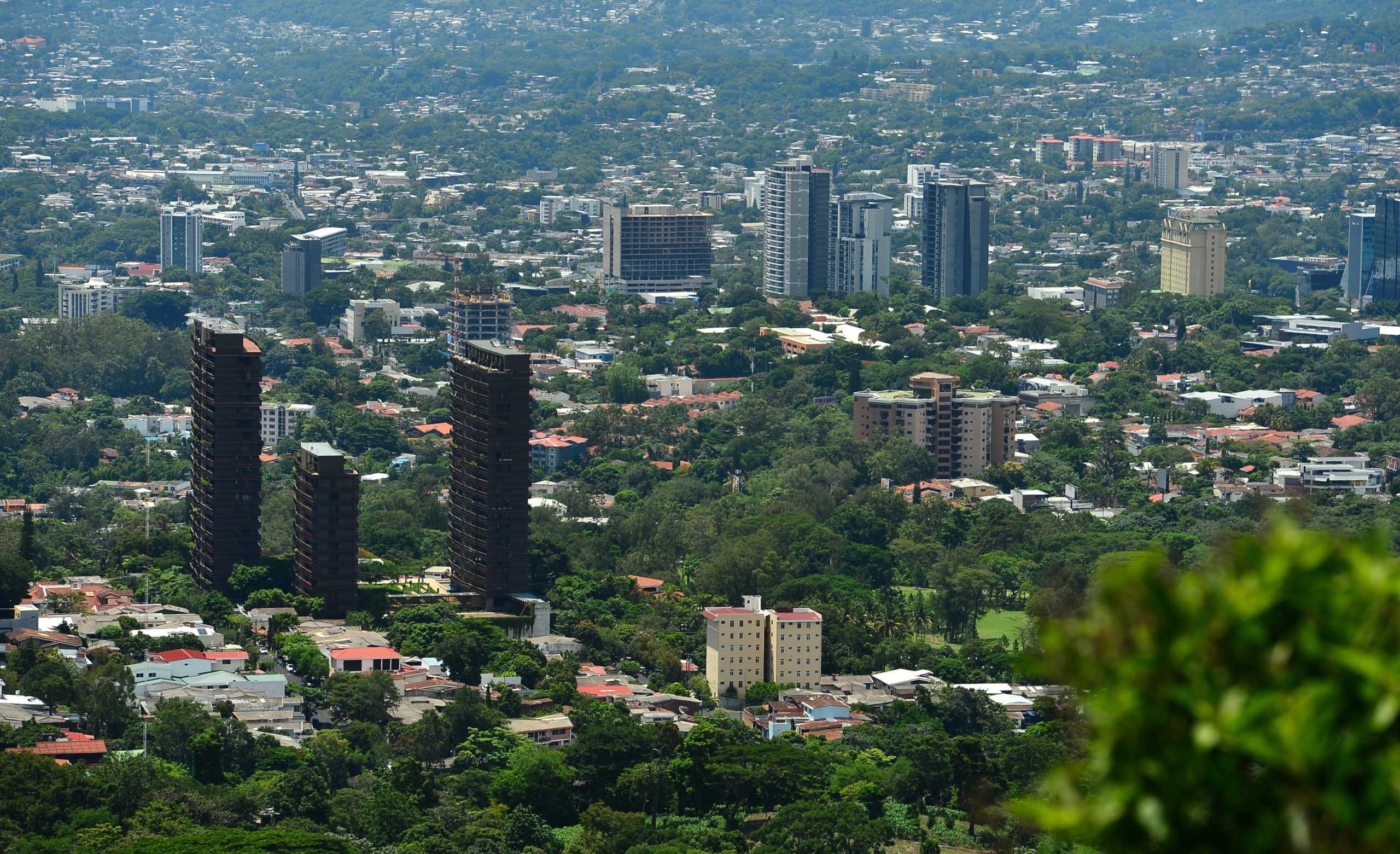 Panoramicas- San Salvador- Edificios- Construcción04
