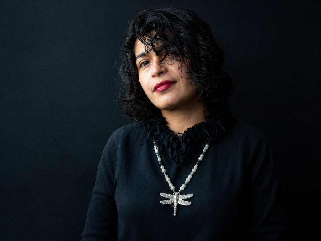 Poeta salvadoreña Krisma Mancía