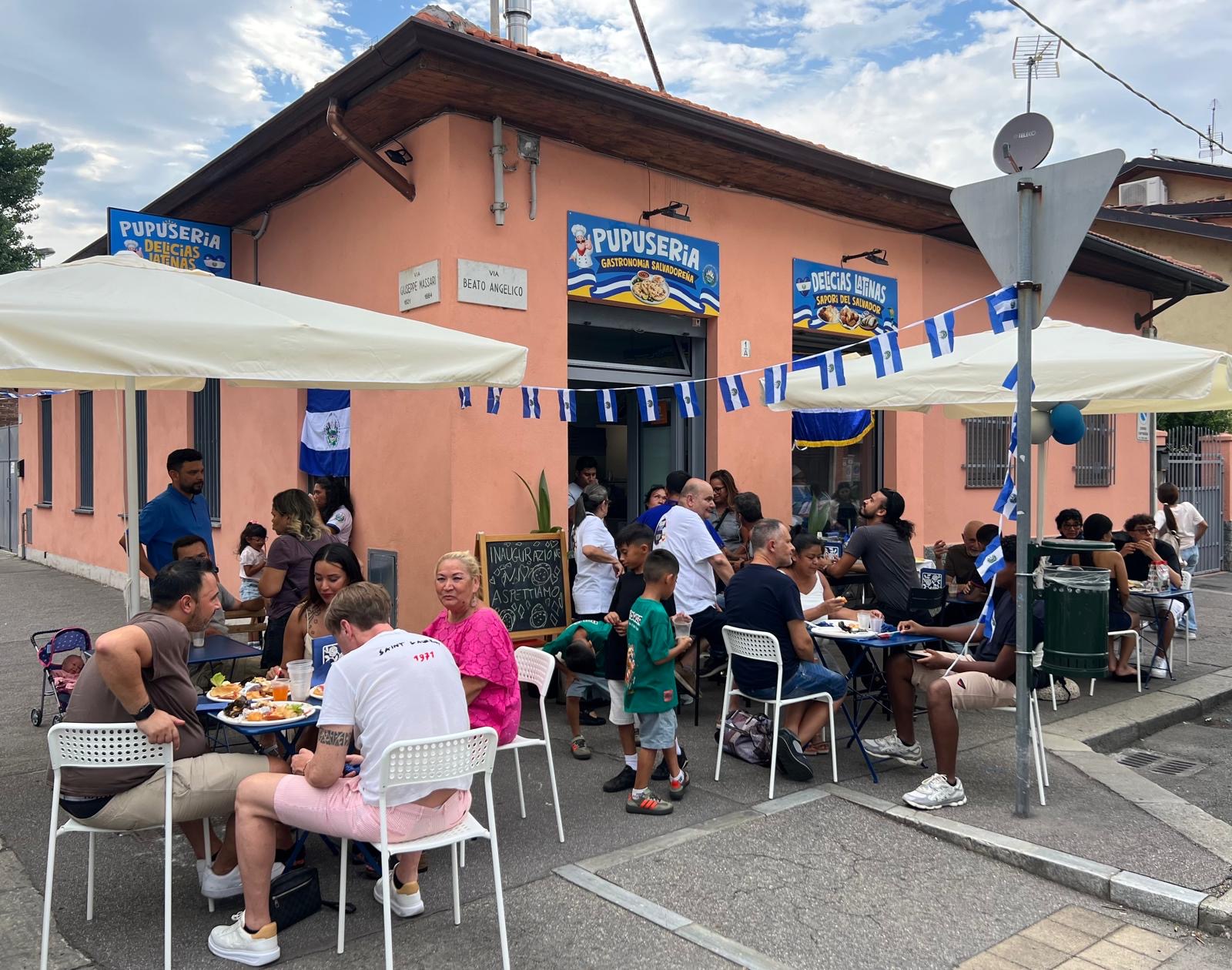 Primera pupusería salvadoreña en Turin, Italia