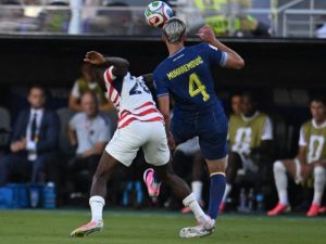 Mundial Balogun falta expulsion