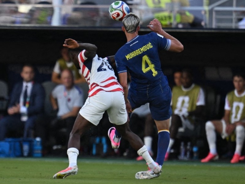 Mundial Balogun falta expulsion