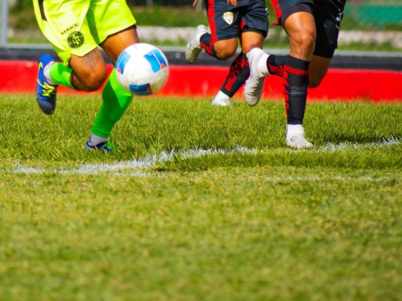 horrible feo lamentable deficiente inaceptable campos terreno canchas juego futbol primera lmf liga mayor apertura 2026 debut 00