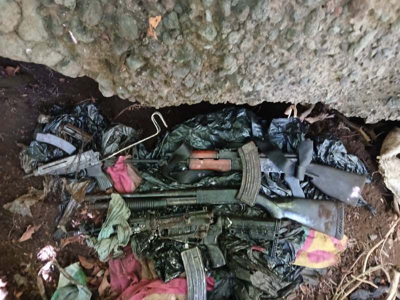Las armas halladas en Olocuilta serán analizadas por las autoridades para determinar si fueron utilizadas en algún delito. Foto EDH/Cortesía