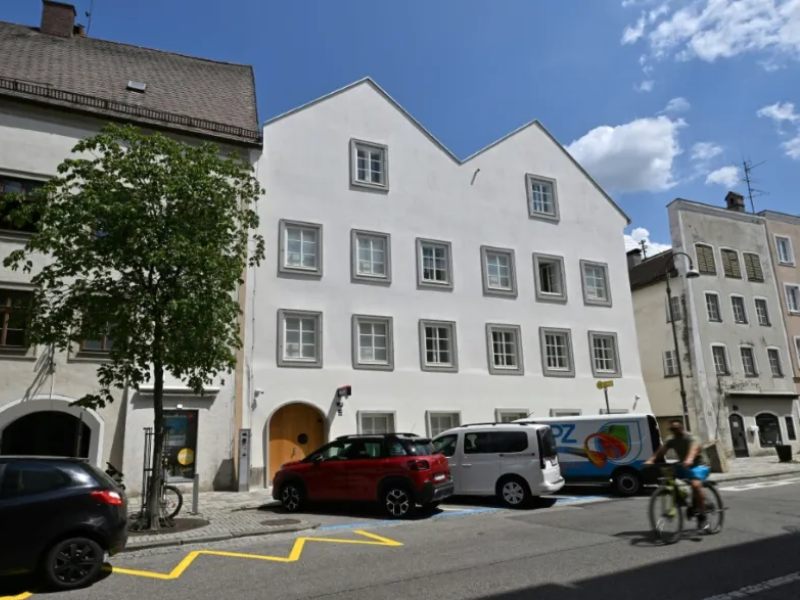 Imagen de la casa natal de Adolf Hitler que fue convertida en una comisaría. Foto EDH/AFP