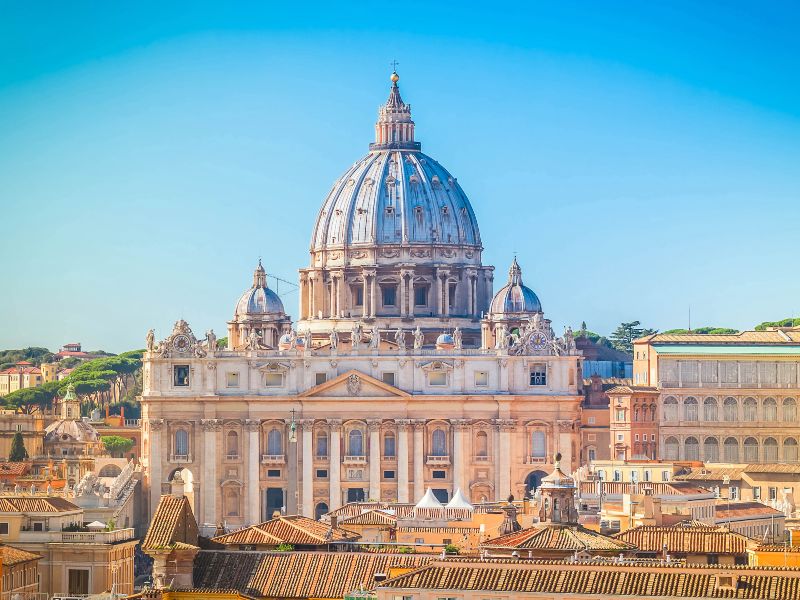 Panorámica de la Basílica de San Pedro en Roma
