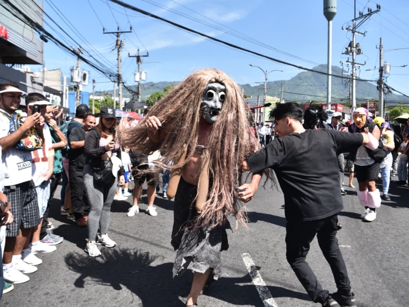 Desfile del correo San Salvador 2026
