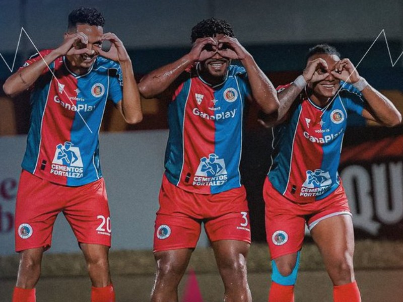 festejo jugadores FAS Copa Centroamericana