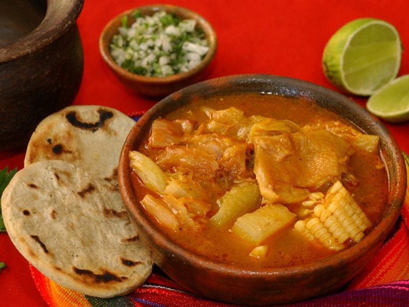 Sopa de patas salvadoreña