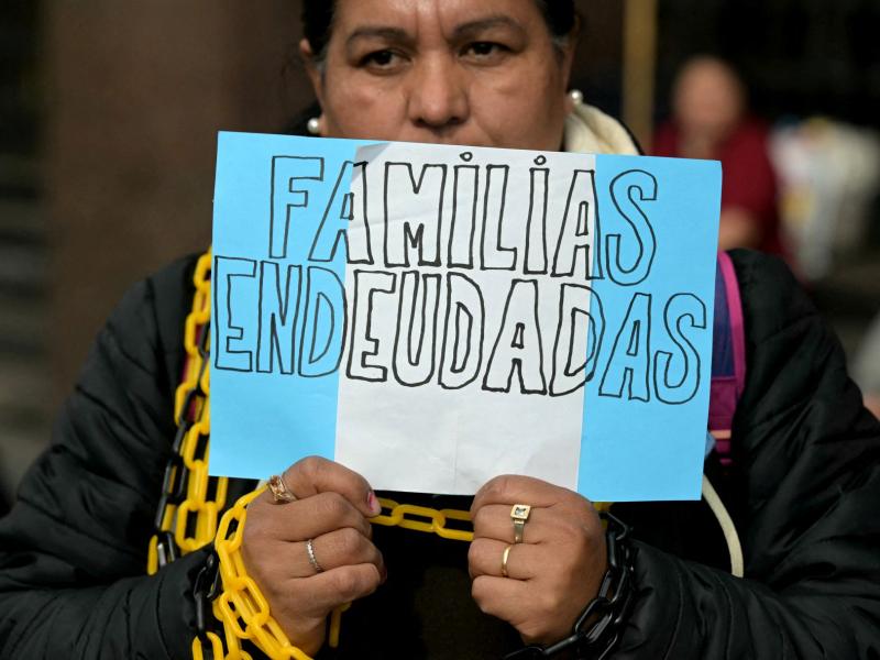 argentina deuda endeudados creditos Milei