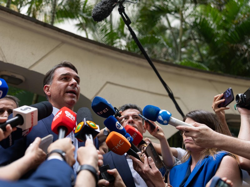 Flavio Bolsonaro oposicion brasil