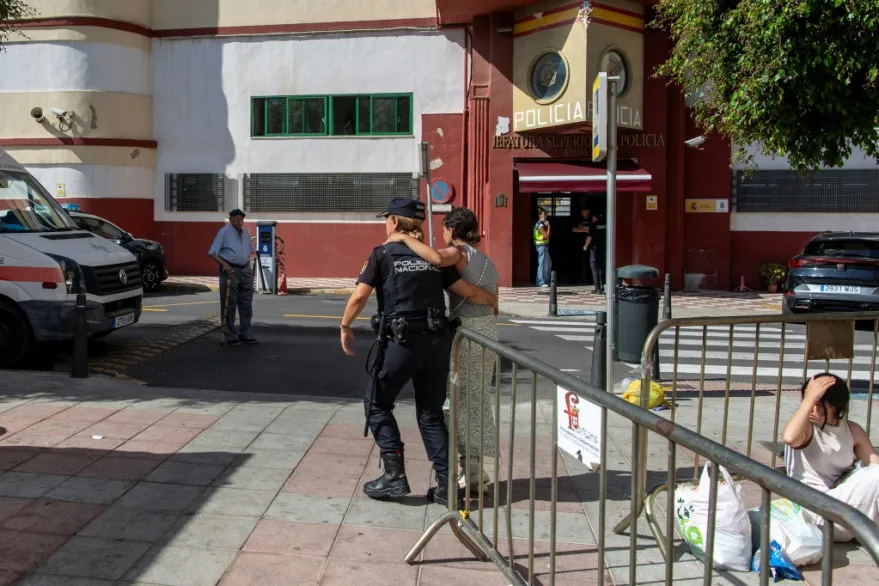 España anunció el viernes controles fronterizos temporales para los viajeros procedentes de Italia, en respuesta a medidas similares impuestas por Roma