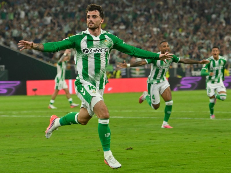 Troy Parrott Betis Real Madrid
