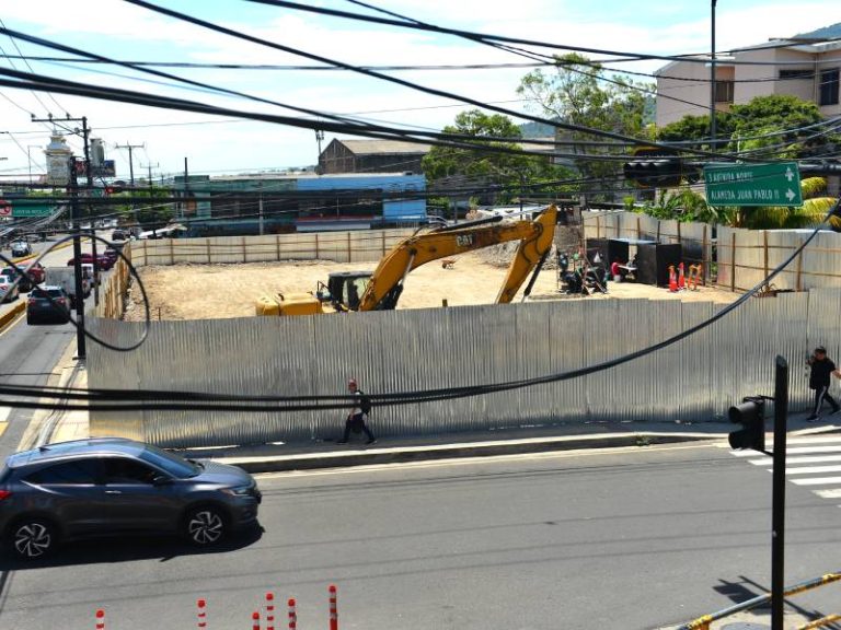 Terreno baldío donde anteriormente se encontraba la infraestructura de la histórica Casa Salaverría.