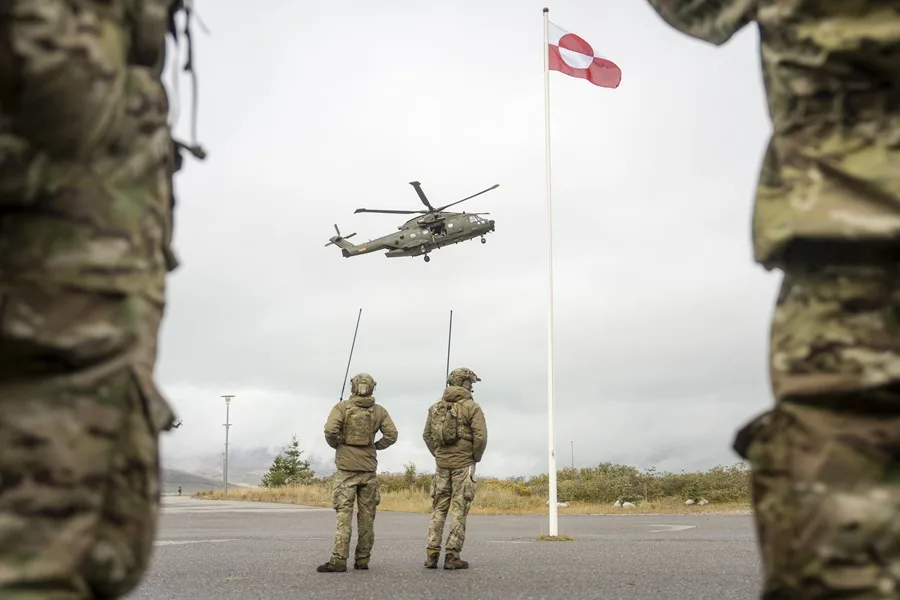 El helicóptero de rescate EH101 Merlin de la Fuerza Aérea aterriza tras un ejercicio en Narsarsuaq, Groenlandia, el 9 de septiembre de 2026. EFE