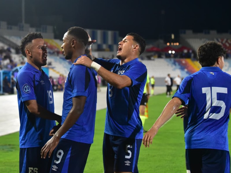 Festejo de uno de los goles de la Selecta ante Martinica