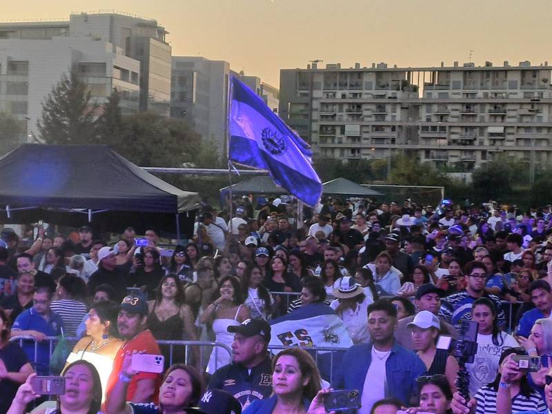 Salvadoreños cierra el mes cívico con el primer Salvafest en Milán