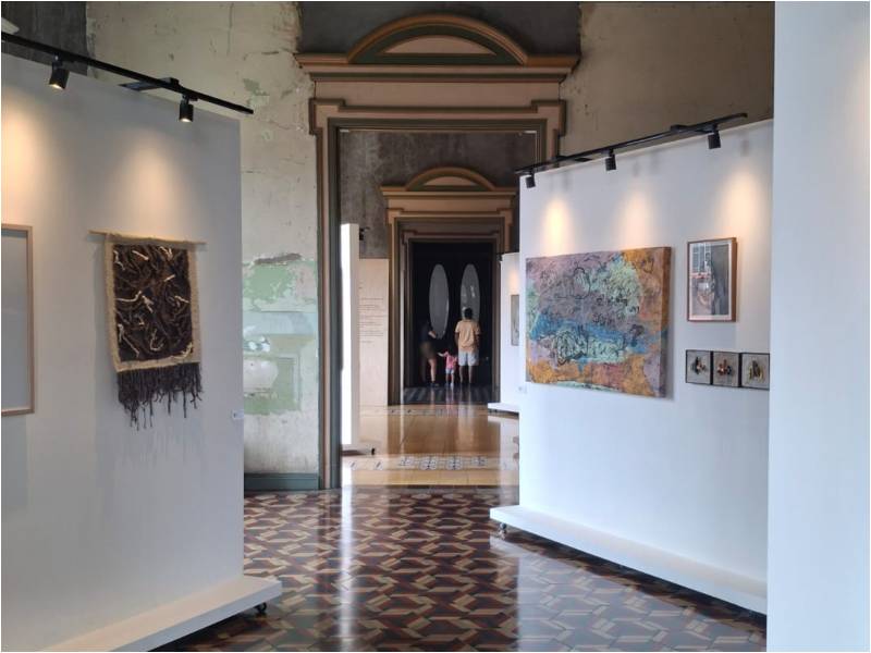 Muestra de arte "Latir" en el Palacio Nacional a beneficio de Fundarosa