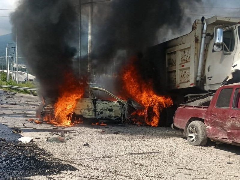 Cuerpo de bomberos accidente El Ángel