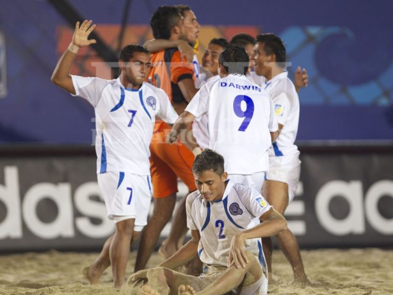 Rvena 8 de Septiembre de 2011 La seleccin de El Salvador de Ftbol Playa, derroto a su similar de Italia con marcador de 6 contra 5, logrando as el pase a la semifinal del campeonato mundial de Ftbol Playa que se juega en Rvena Italia 2011 Foto EDH