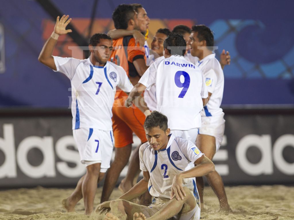 Rvena 8 de Septiembre de 2011 La seleccin de El Salvador de Ftbol Playa, derroto a su similar de Italia con marcador de 6 contra 5, logrando as el pase a la semifinal del campeonato mundial de Ftbol Playa que se juega en Rvena Italia 2011 Foto EDH