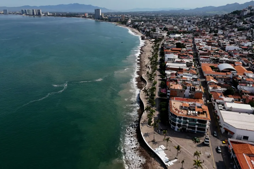 Antes de convertirse en huracán, Simón ya causó fuertes lluvias en Acapulco