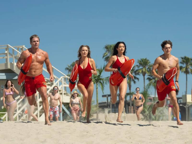 Escena de la nueva serie de "Baywatch"