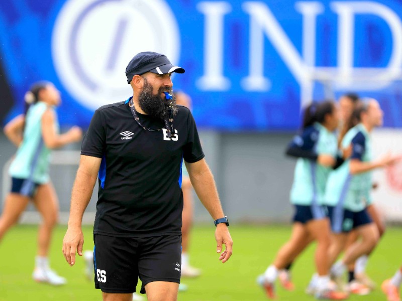 Erick Acuña entrenador Selecta