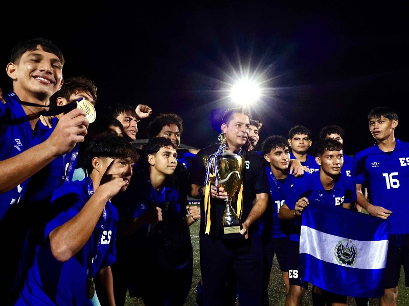 Héctor Cárdenas DT Selecta Sub-16