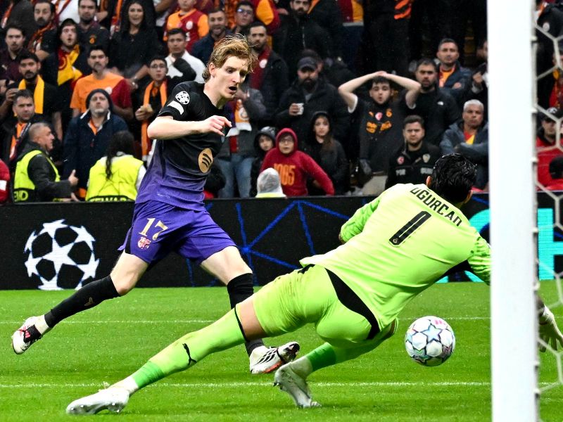 Gordon Barcelona Galatasaray Gol