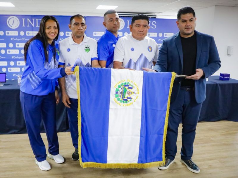 Pabellón entrega equipos futbol playa Garita Palmera Barra de Santiago