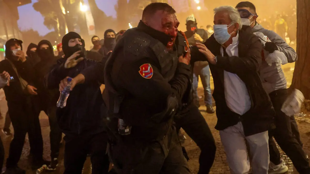 Protestas en Tirana, Albania